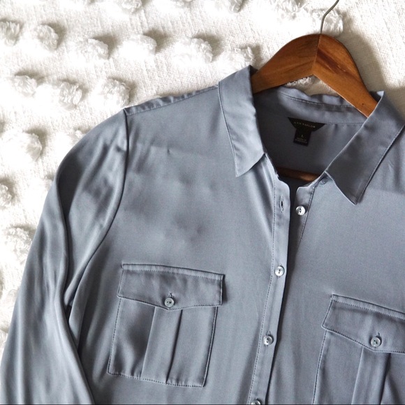 Ann Taylor Tops - 4/$25 Ann Taylor Light Blue Button Up! Size Large!